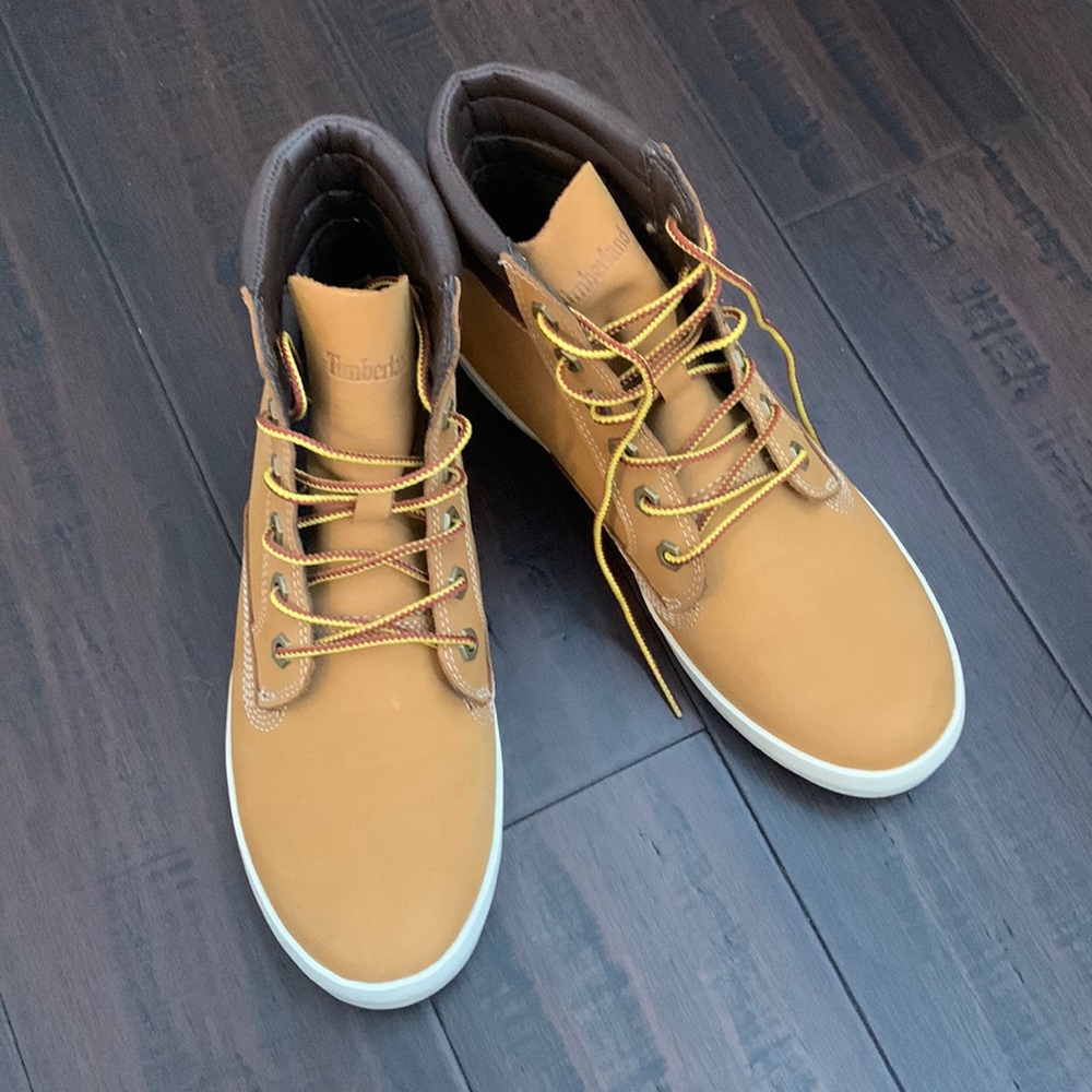 Timberland sneaker boot, women’s size 8.5